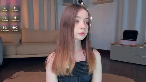 Snapshot of glowhub_ chatting on April 26, 7:11 pm Ann Eliz and Gigi online show from April 26, 7:11 pm