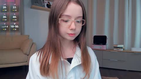 Snapshot of glowhub_ chatting on April 30, 8:57 pm Ann Eliz and Gigi online show from April 30, 8:57 pm