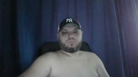 Snapshot of glusgan chatting on June 22, 6:43 am Your boy online show from June 22, 6:43 am