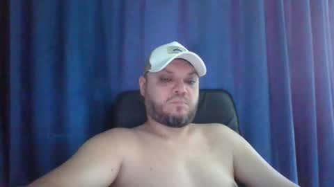 Snapshot of glusgan chatting on July 16, 7:14 am Your boy online show from July 16, 7:14 am