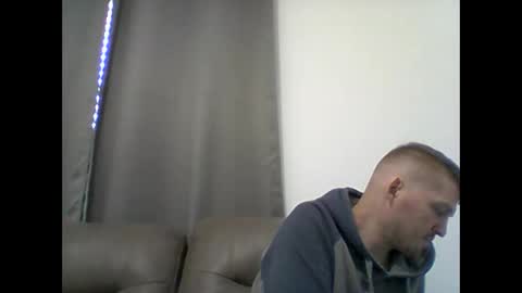 Snapshot of gmonay1331 chatting on February 3, 11:05 pm gmonay1331 online show from February 3, 11:05 pm