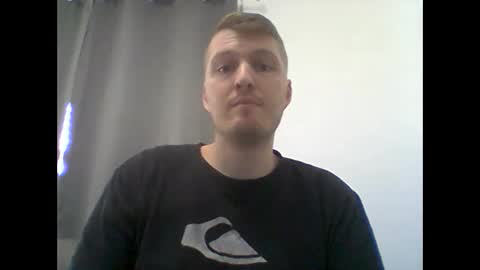 Snapshot of gmonay1331 chatting on September 22, 6:32 pm gmonay1331 online show from September 22, 6:32 pm