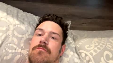 Snapshot of gnarcoticscrew chatting on May 19, 1:44 am gnarcoticscrew online show from May 19, 1:44 am