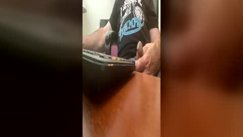 Snapshot of gngnxxx chatting on June 10, 4:50 pm gngnxxx online show from June 10, 4:50 pm