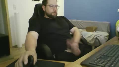 gnik_labinnah online show from April 19, 5:56 pm