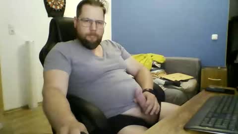 gnik_labinnah online show from June 8, 8:31 pm