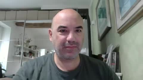 Snapshot of gnoffo77 chatting on May 15, 9:05 am Matte online show from May 15, 9:05 am