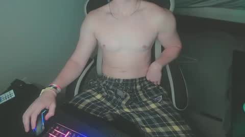 Snapshot of gnr_xxx chatting on September 23, 5:10 am G online show from September 23, 5:10 am