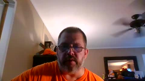 Snapshot of gobey33 chatting on October 1, 3:29 pm IDKIDCIDGAF online show from October 1, 3:29 pm