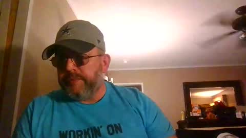 IDKIDCIDGAF online show from November 27, 1:18 am