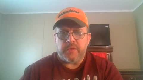 Snapshot of gobey33 chatting on April 23, 5:48 pm IDKIDCIDGAF online show from April 23, 5:48 pm