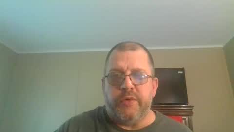 Snapshot of gobey33 chatting on April 24, 3:14 pm IDKIDCIDGAF online show from April 24, 3:14 pm
