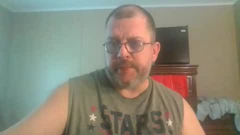 Snapshot of gobey33 chatting on April 26, 4:04 pm IDKIDCIDGAF online show from April 26, 4:04 pm