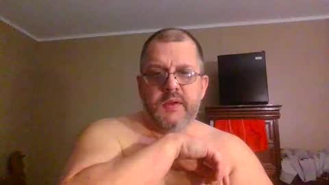 Snapshot of gobey33 chatting on April 28, 11:10 pm IDKIDCIDGAF online show from April 28, 11:10 pm