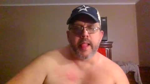 Snapshot of gobey33 chatting on April 30, 12:06 am IDKIDCIDGAF online show from April 30, 12:06 am