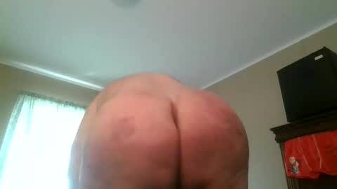 Snapshot of gobey33 chatting on April 30, 4:35 pm IDKIDCIDGAF online show from April 30, 4:35 pm