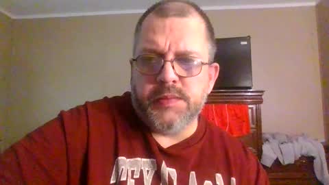Snapshot of gobey33 chatting on May 3, 12:22 pm IDKIDCIDGAF online show from May 3, 12:22 pm