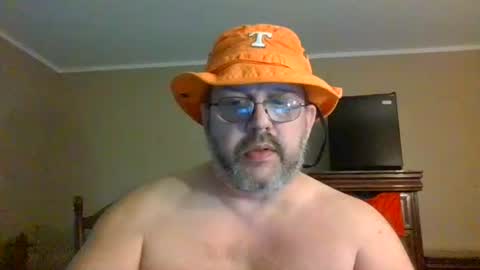 Snapshot of gobey33 chatting on July 8, 11:42 pm IDKIDCIDGAF online show from July 8, 11:42 pm