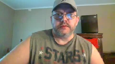 Snapshot of gobey33 chatting on July 13, 4:32 pm IDKIDCIDGAF online show from July 13, 4:32 pm