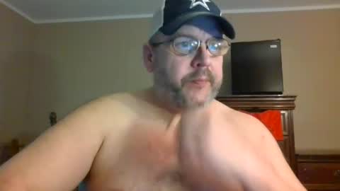 Snapshot of gobey33 chatting on July 15, 11:32 pm IDKIDCIDGAF online show from July 15, 11:32 pm