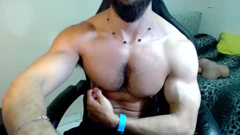 Snapshot of god_hunkules chatting on January 19, 4:11 pm god hunkules online show from January 19, 4:11 pm