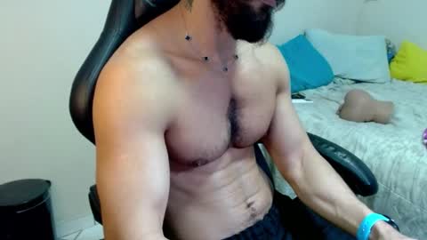 Snapshot of god_hunkules chatting on February 15, 4:14 pm god hunkules online show from February 15, 4:14 pm