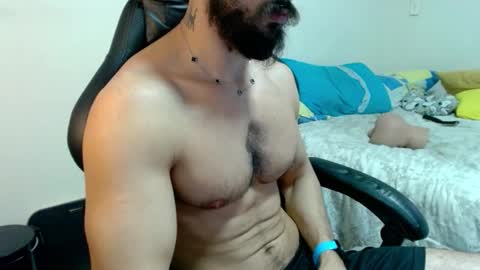 Snapshot of god_hunkules chatting on February 28, 4:41 pm god hunkules online show from February 28, 4:41 pm