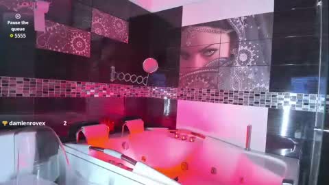 Snapshot of goddes_ahsley chatting on October 24, 5:48 am ahsley online show from October 24, 5:48 am