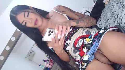 Snapshot of goddesfox chatting on December 11, 2:52 am daniela online show from December 11, 2:52 am