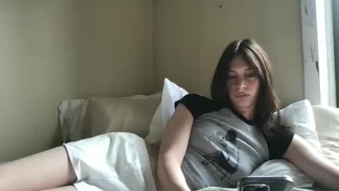Snapshot of goddess_larz chatting on May 27, 7:33 pm goddess_larz online show from May 27, 7:33 pm