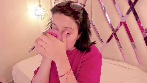 M A R T I N A  online show from March 18, 12:19 pm