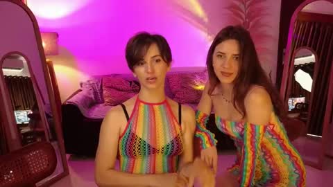Snapshot of goddess_marylin chatting on May 10, 3:01 am 330 UTC2 girls online show from May 10, 3:01 am