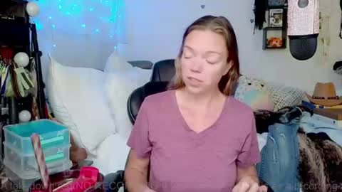 Snapshot of goddess_of_mars chatting on July 7, 3:16 pm Patricia Mars Goddess of Mars twitter thegoddessmindy online show from July 7, 3:16 pm