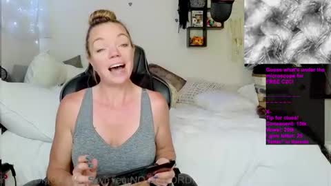 Snapshot of goddess_of_mars chatting on July 16, 4:02 pm Patricia Mars Goddess of Mars twitter thegoddessmindy online show from July 16, 4:02 pm