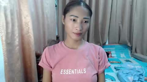 Snapshot of goddess_queen25 chatting on March 31, 2:35 am goddess_queen25 online show from March 31, 2:35 am