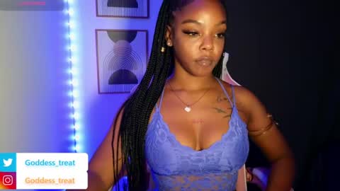 Snapshot of goddess_treat chatting on August 8, 8:38 am Goddess treat online show from August 8, 8:38 am