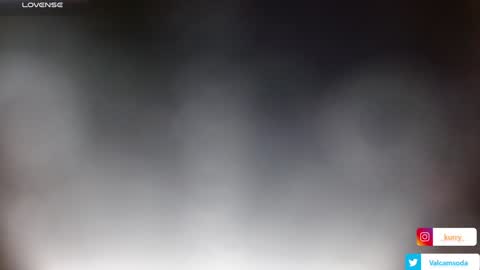 Snapshot of goddess_val chatting on December 10, 10:49 am Valentina online show from December 10, 10:49 am