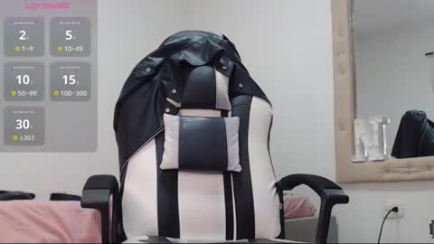 goddess_valen online show from December 2, 6:30 am