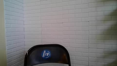 Snapshot of goddessdaisysky chatting on February 13, 3:52 pm Goddess Daisy Sky online show from February 13, 3:52 pm