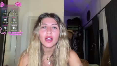 Snapshot of goddessdove chatting on April 8, 11:43 am GoddessDove online show from April 8, 11:43 am
