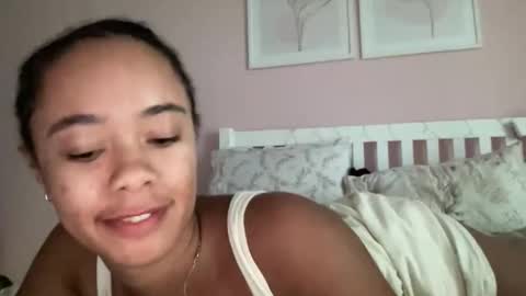 Goddess L online show from May 1, 6:45 pm