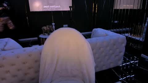 Snapshot of goddessforlife chatting on February 17, 12:18 am goddessforlife online show from February 17, 12:18 am