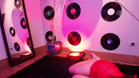 Julieta online show from October 27, 6:45 pm