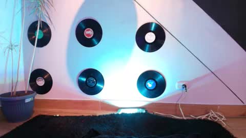 Julieta online show from February 4, 7:09 pm