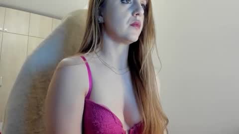 Snapshot of goddesskasyia chatting on May 28, 9:45 pm GoddessKasyia online show from May 28, 9:45 pm