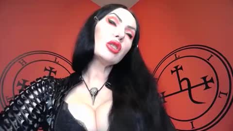 Snapshot of goddessmidnight chatting on June 5, 1:12 am GODDESS MIDNIGHT online show from June 5, 1:12 am