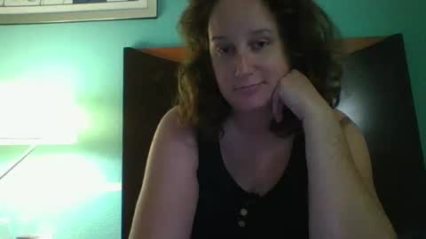 Snapshot of goddessmilfcrysyal chatting on April 30, 9:41 pm Crystal online show from April 30, 9:41 pm