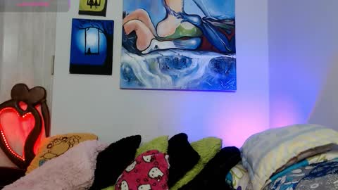  Naih Reyes online show from February 8, 3:43 am