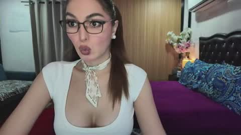 Snapshot of goddessofangel chatting on July 24, 4:43 am angel online show from July 24, 4:43 am