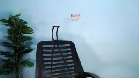 Snapshot of goddessoflostxx chatting on July 11, 10:51 am JENNIFER online show from July 11, 10:51 am